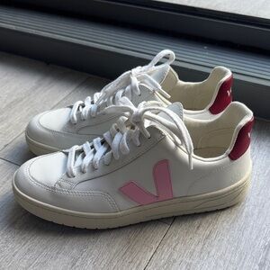 Veja V12 Leather White and Pink Women's Sneakers size US 6 Eur 37 Like New